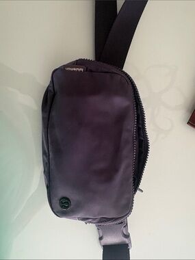 Lululemon belt bag